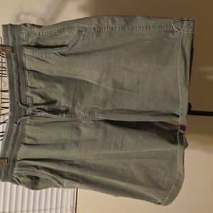 Womens Olive Green Shorts Style & Co Large (Jacqueline # 16)